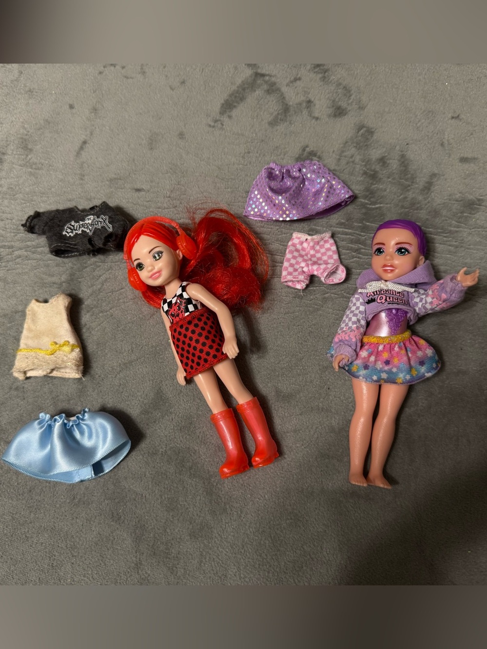 2 Fashion Dolls & Mixed Clothing Accessories Lot